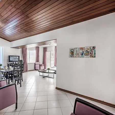 Cay Villa